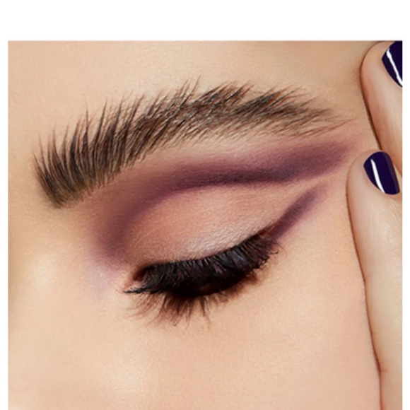 MAC • P for Potent Eyeshadow - Picture 3 of 13